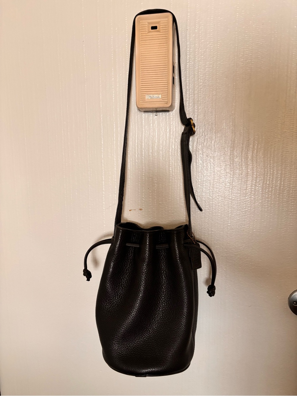 Vintage Coach Black Pebbled Leather Drawstring Bucket Bag style 4905
